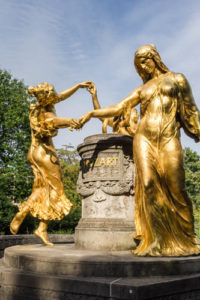 Mozart-Brunnen in Dresden