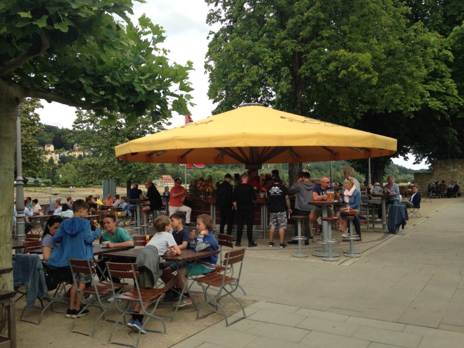Biergenuss im Schillergarten am Blauen Wunder • Dresden exklusiv