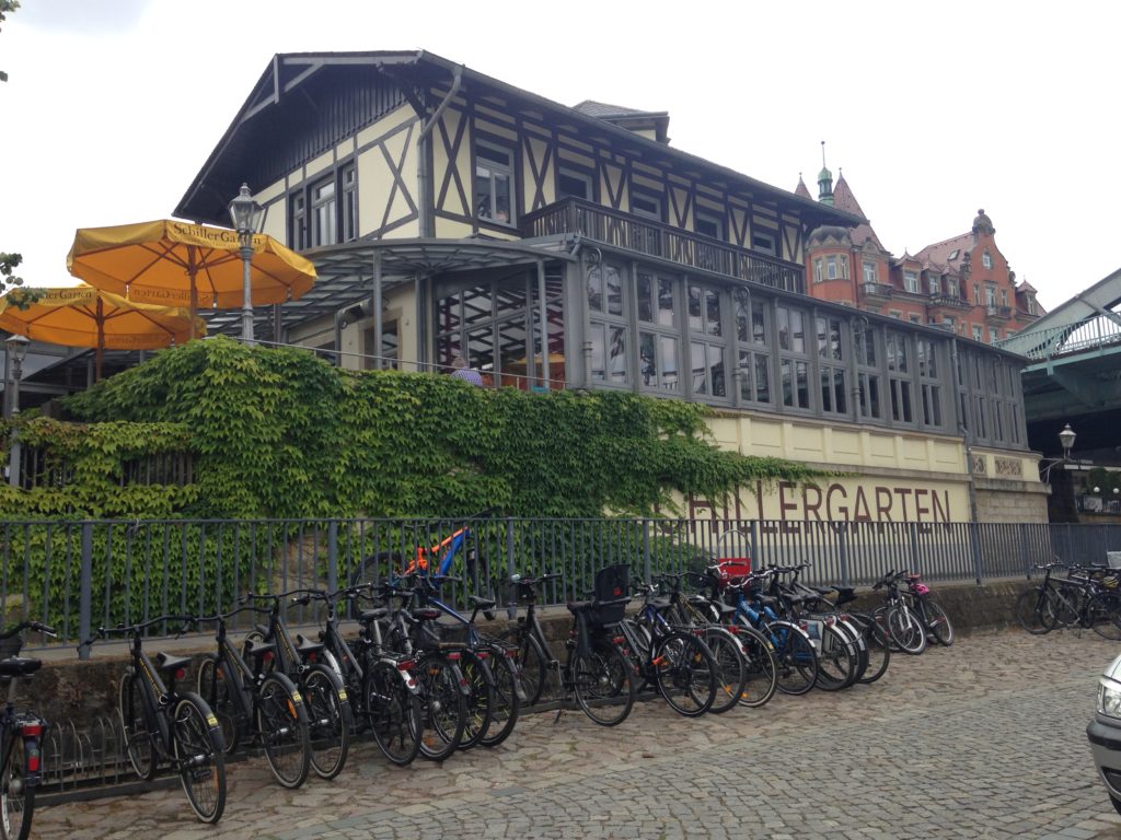 Biergenuss im Schillergarten am Blauen Wunder • Dresden exklusiv
